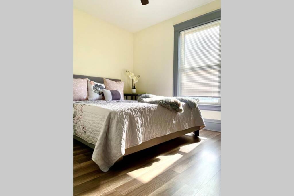 Vila 5Br Niagara Getaway Prime Location-Sleeps 10 Niagara Falls Exteriér fotografie
