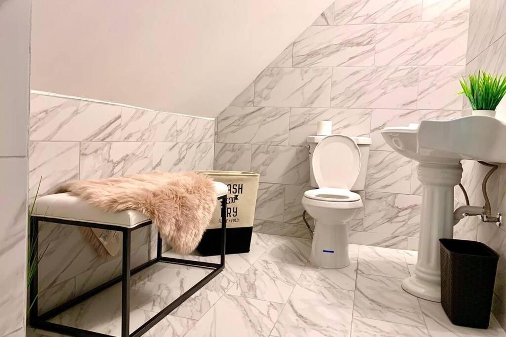 Vila 5Br Niagara Getaway Prime Location-Sleeps 10 Niagara Falls Exteriér fotografie